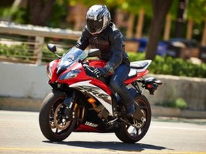 мотоцикл Yamaha R6