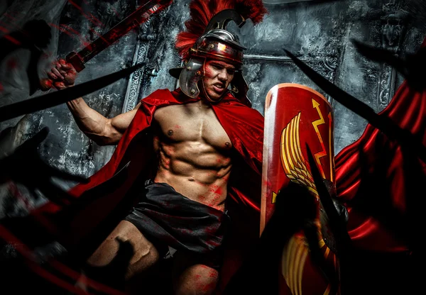 Римский воин, атакующих врагов — стоковое фото