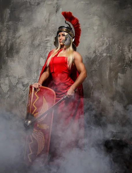 Blong Римской женщина в красном платье — стоковое фото