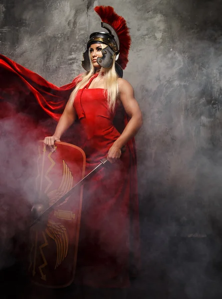 Blong Римской женщина в красном платье — стоковое фото