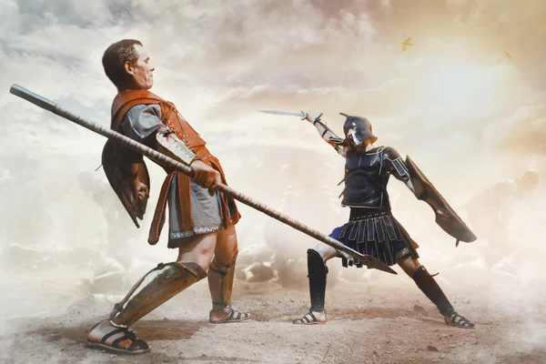 Древнегреческий воин, борющийся в бою — стоковое фото