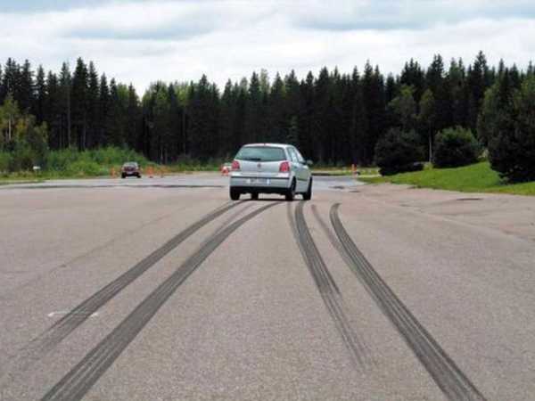 Как определить скорость по тормозному пути автомобиля?